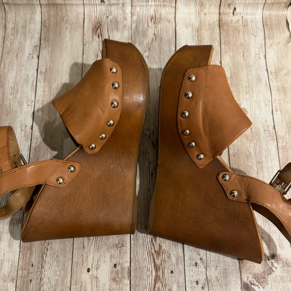 gianni bini chunky platform wedge leather sandal nailhead trim size 7.5m - Picture 3 of 7